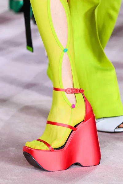 Look 74